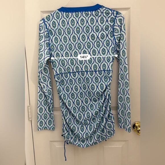 Cabana Life Women’s Swim Top Size Large Blue Green Ruched Patterned Long Sleeve - Picture 7 of 7